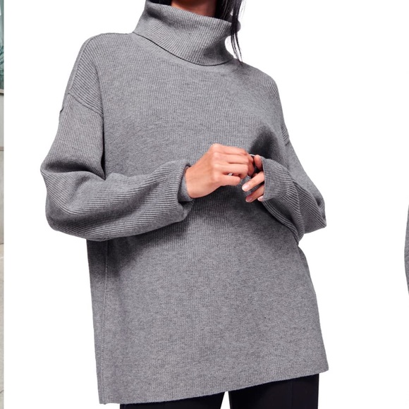 Free People Sweaters - Free People Softly Structured Knit grey Tunic Lg